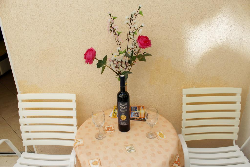 מאקרסקה Apartments Petric מראה חיצוני תמונה