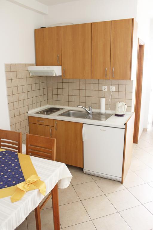 מאקרסקה Apartments Petric מראה חיצוני תמונה