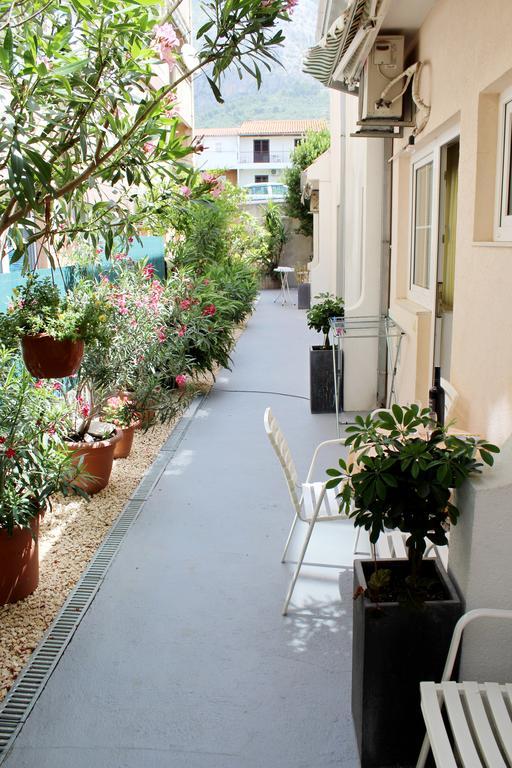 מאקרסקה Apartments Petric מראה חיצוני תמונה