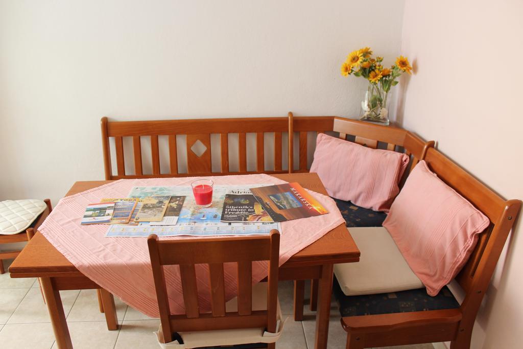 מאקרסקה Apartments Petric מראה חיצוני תמונה